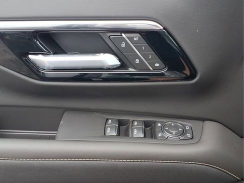 New 2026 Chevrolet Suburban Premier AWD/4WD image 14