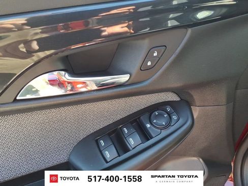 Used 2025 Chevrolet TrailBlazer LT AWD/4WD image 16