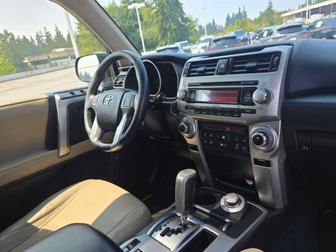 Used 2011 Toyota 4Runner Limited AWD/4WD image 10