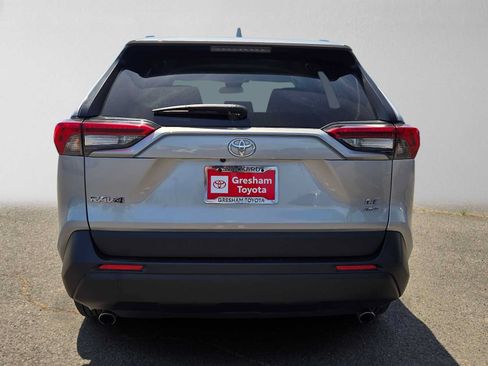 Certified 2021 Toyota RAV4 LE AWD/4WD image 5