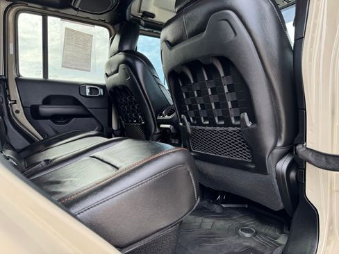 Certified 2022 Jeep Gladiator Mojave w/ Cold Weather Group image 30