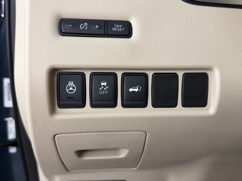 Used 2018 Nissan Murano SL w/ Cargo Package FWD image 50
