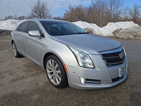 Used 2017 Cadillac XTS Luxury image 2