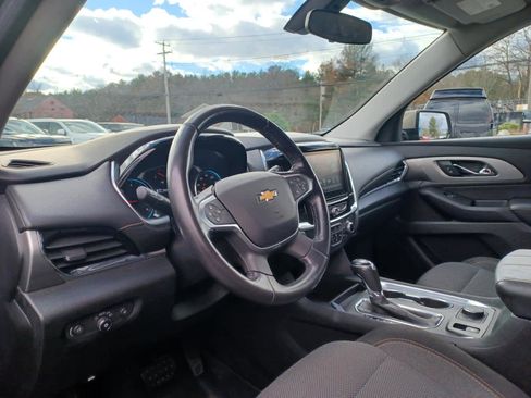 Used 2018 Chevrolet Traverse LT image 7