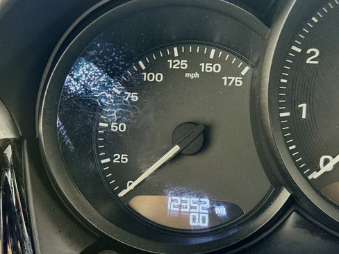 Used 2024 Porsche Macan image 18