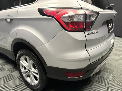 Used 2018 Ford Escape SE AWD/4WD image 12