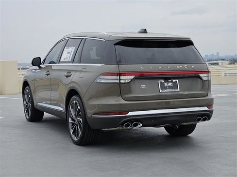 New 2025 Lincoln Aviator Reserve w/ Equipment Group 201A image 5