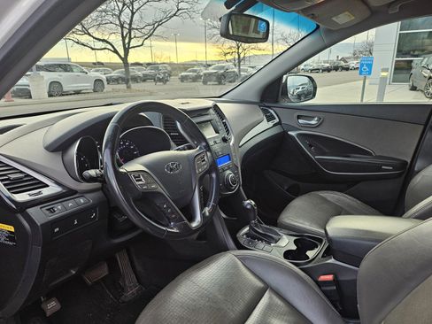 Used 2014 Hyundai Santa Fe GLS image 12