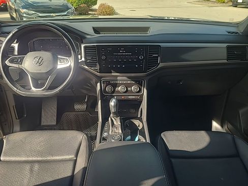 Used 2020 Volkswagen Atlas Cross Sport SEL image 9