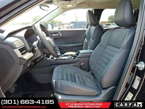 New 2025 Mitsubishi Outlander SE image 9