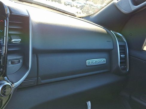 New 2026 RAM 1500 4x4 Crew Cab image 18