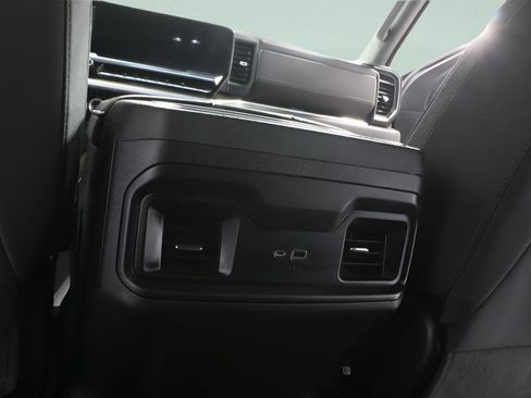 Used 2023 Chevrolet Silverado 1500 RST AWD/4WD image 24