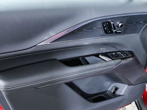 New 2025 Cadillac Lyriq Luxury image 5