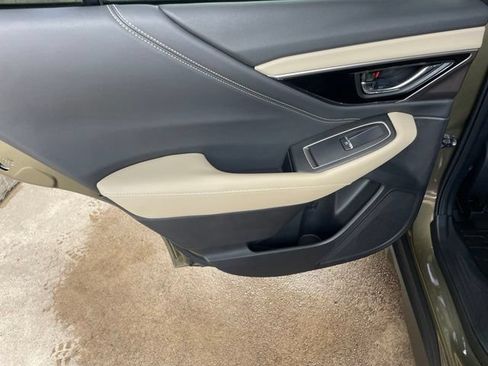 Used 2025 Subaru Outback Limited AWD/4WD image 25