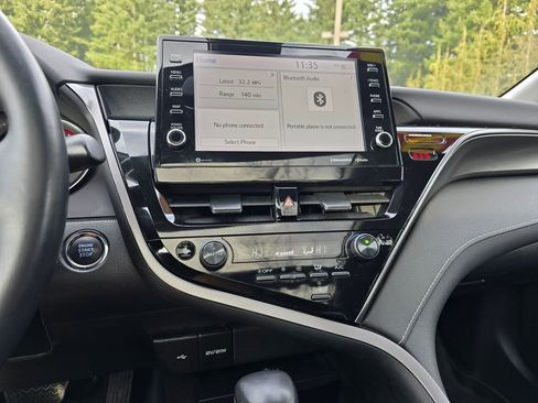 Used 2023 Toyota Camry XSE image 18