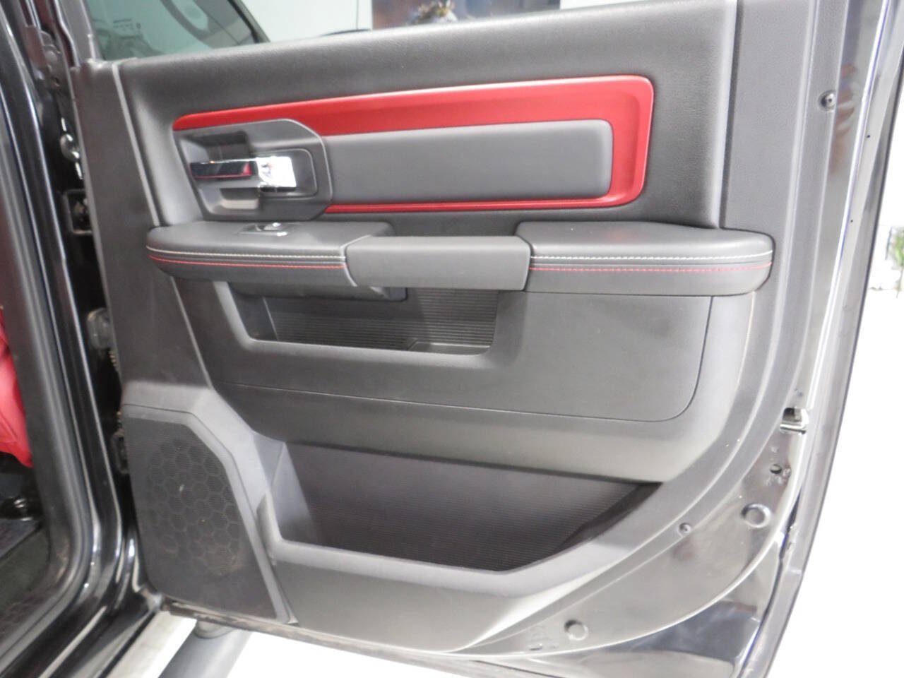 Used 2016 RAM 1500 Rebel w/ Luxury Group AWD/4WD image 36