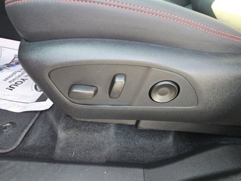 Used 2024 Chevrolet Traverse RS w/ LPO, Floor Liner Package FWD image 27
