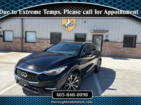 Used 2017 INFINITI QX30 Premium w/ Navigation Package AWD/4WD image 1