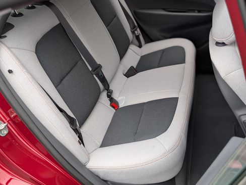 Used 2020 Chevrolet Bolt LT image 19