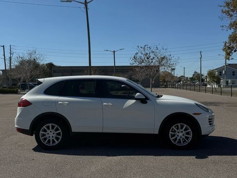 Used 2012 Porsche Cayenne Sport Utility 4D image 4