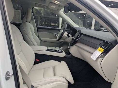 New 2026 Volvo XC90 B6 Ultra w/ Protection Package Premier AWD/4WD image 9
