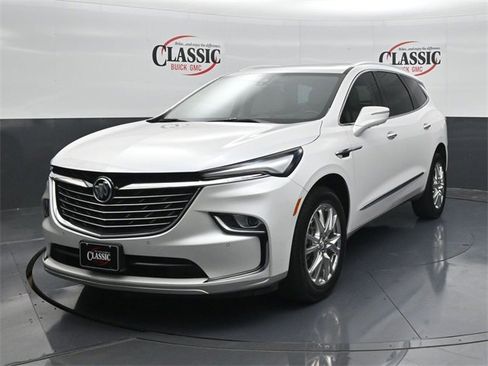 Used 2023 Buick Enclave Premium w/ Experience Buick Package image 3