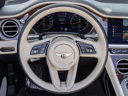 Used 2023 Bentley Continental GT Azure AWD/4WD image 18