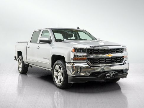Used 2017 Chevrolet Silverado 1500 LT w/ All Star Edition AWD/4WD image 7