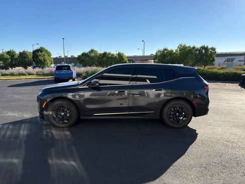 Used 2024 BMW iX xDrive50 w/ Premium Package AWD/4WD image 2