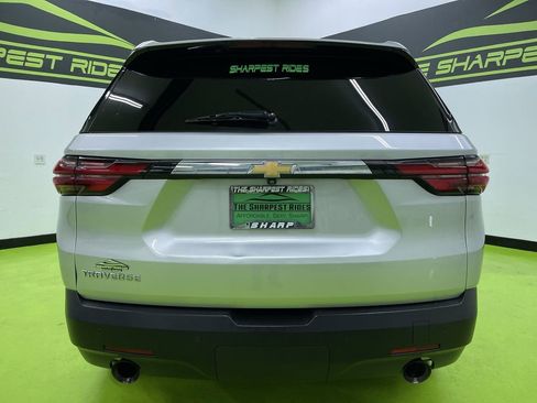 Used 2022 Chevrolet Traverse LS image 8