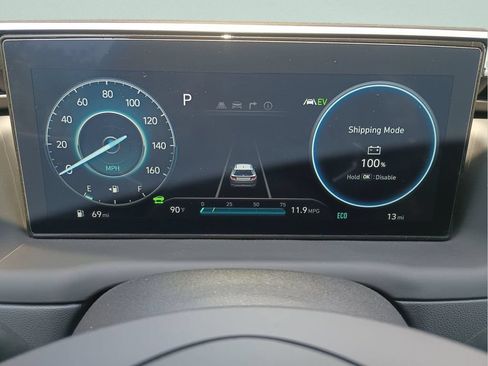 Certified 2024 Hyundai Tucson Limited AWD/4WD image 32