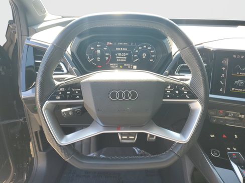 Used 2024 Audi Q4 e-tron Premium Plus w/ Premium Plus AWD/4WD image 28