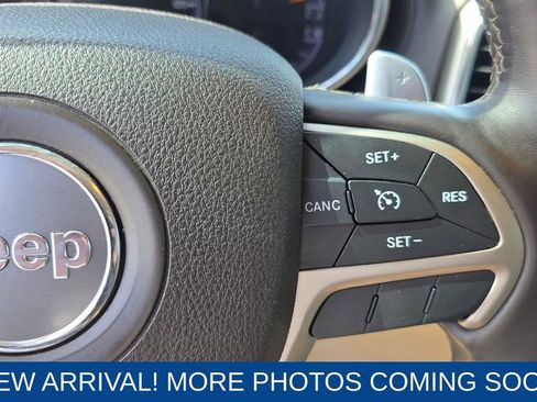 Used 2017 Jeep Grand Cherokee Overland image 15