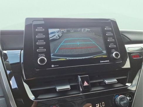 Used 2022 Toyota Camry SE FWD image 29