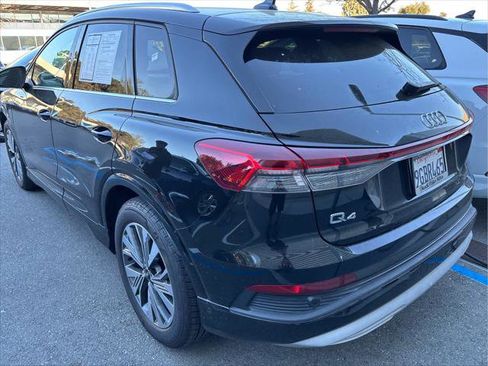 Used 2023 Audi Q4 e-tron Premium Plus w/ Premium Plus image 4