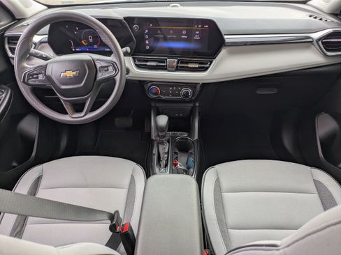Used 2024 Chevrolet TrailBlazer LT w/ Driver Confidence Package image 15