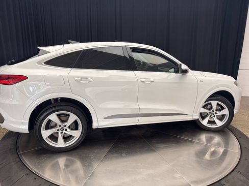 Used 2025 Audi Q5 Premium Plus w/ Premium Plus AWD/4WD image 11