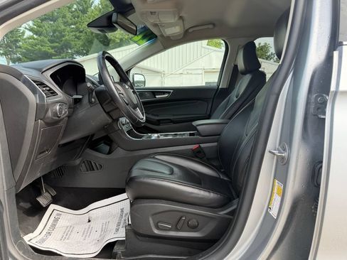 Used 2022 Ford Edge Titanium AWD/4WD image 20