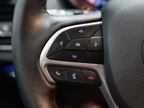Used 2019 Jeep Grand Cherokee High Altitude AWD/4WD image 17