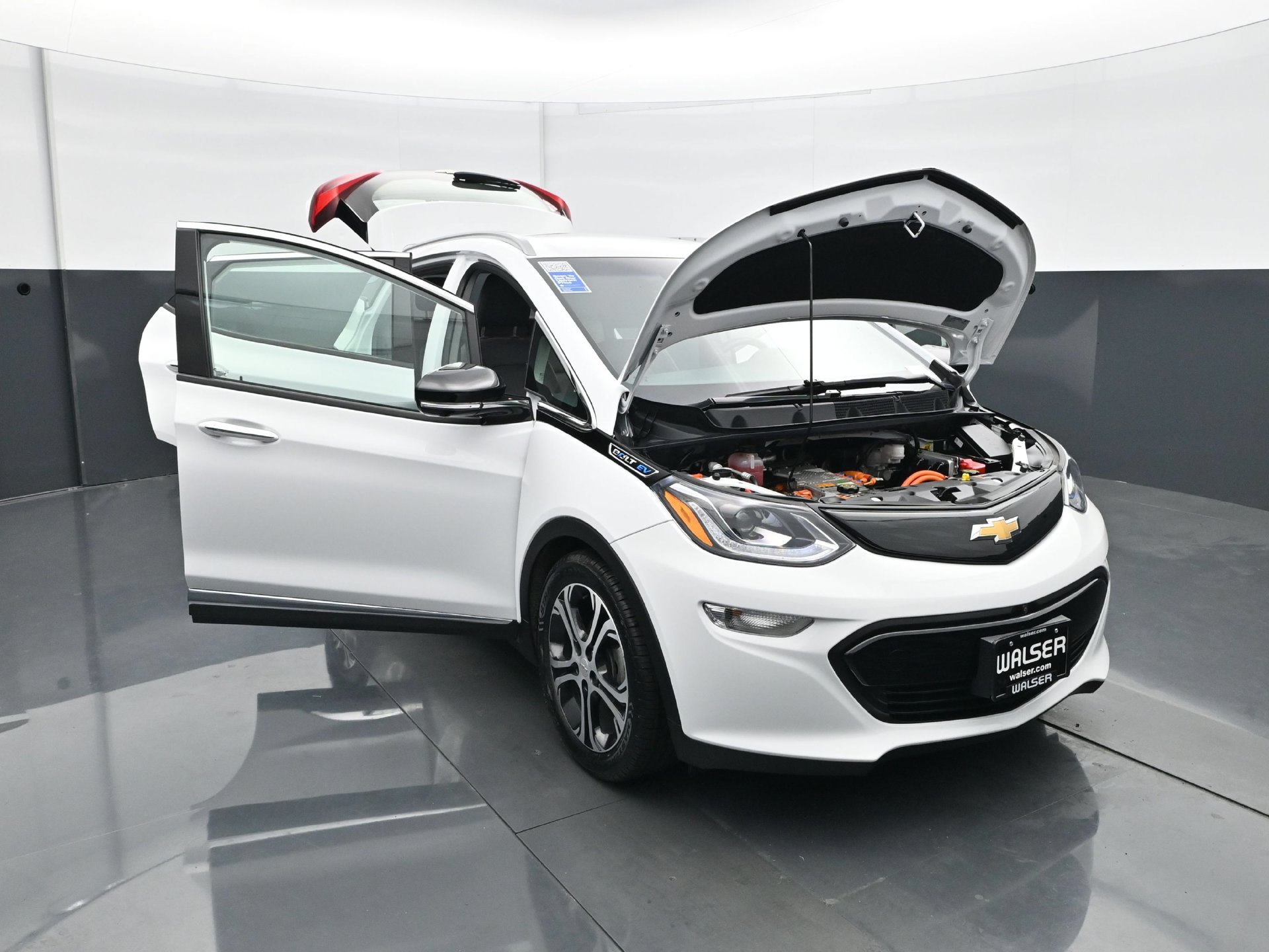 Used 2019 Chevrolet Bolt Premier w/ Infotainment Package FWD image 35