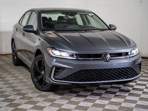 New 2025 Volkswagen Jetta SE image 2