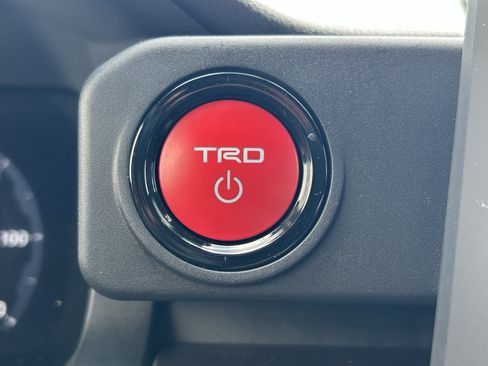 Certified 2025 Toyota Tacoma TRD Off-Road w/ TRD Off Road Upgrade Package AWD/4WD image 35