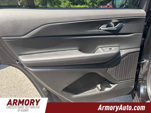 New 2025 Jeep Grand Cherokee L Laredo w/ Luxury Tech Group I image 19