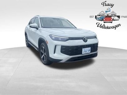 New 2025 Volkswagen Tiguan SE
