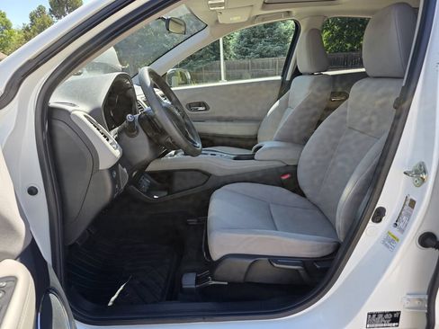 Used 2016 Honda HR-V EX image 14