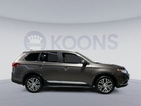 Used 2018 Mitsubishi Outlander GT image 17