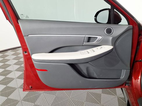 Certified 2025 Hyundai Sonata SEL FWD image 16