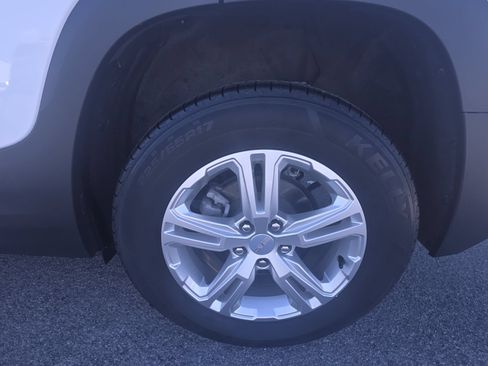Used 2024 GMC Terrain SLE w/ Driver Convenience Package AWD/4WD image 33