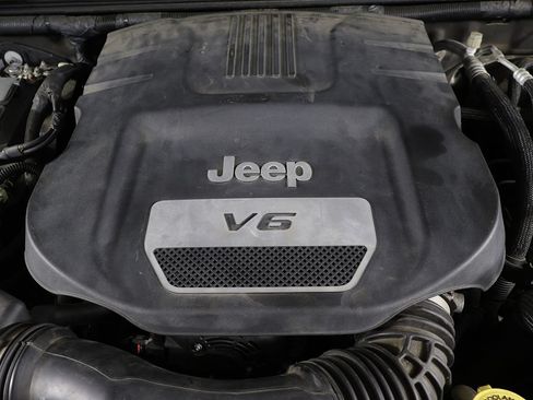 Used 2016 Jeep Wrangler Unlimited Sport w/ Quick Order Package 24S AWD/4WD image 10