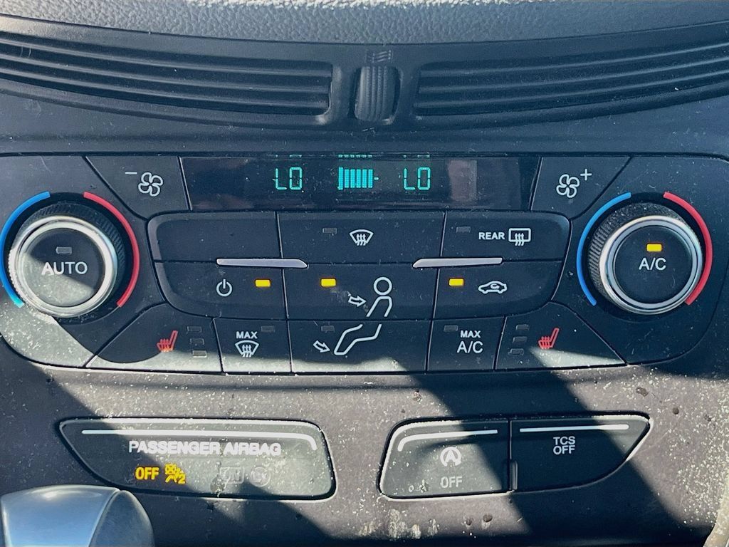 Used 2017 Ford Escape Titanium FWD image 16